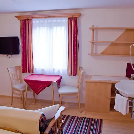 Kleintoedlinggut Villa Leogang Room photo
